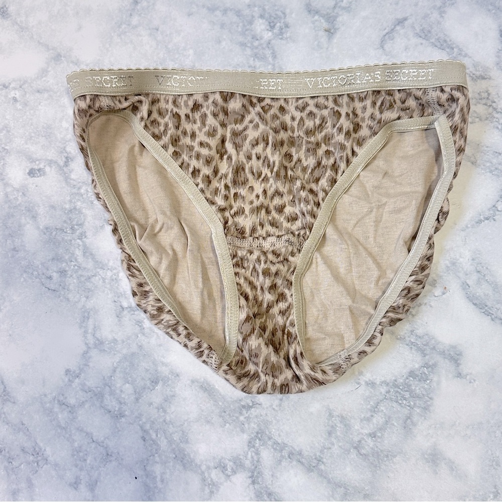 NWT VTG Victoria’s Secret Y2K ran leopard print low rise bikini panty S